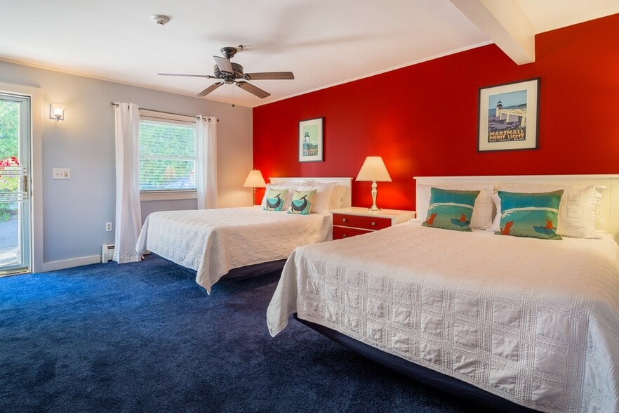 More Photos Of 68 Elm St, Camden Hotel For Sale