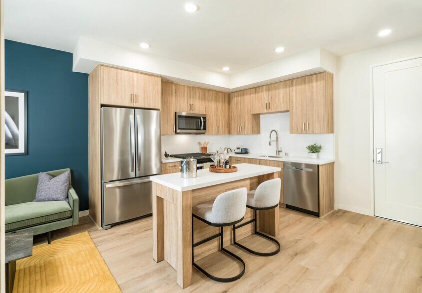 More Photos Of 6220 Selma Ave, Los Angeles Apartments For Lease