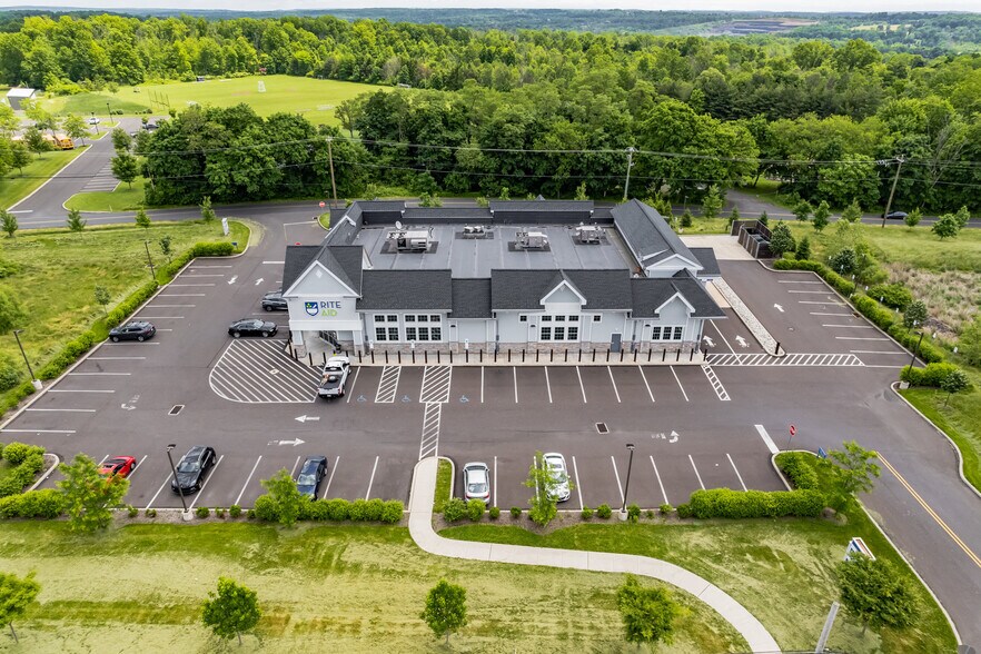 More Photos Of 5707 Easton Rd, Pipersville Freestanding For Sale