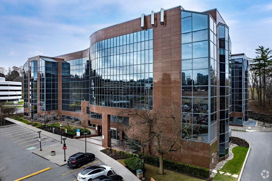 More Photos Of 4100 Yonge St, Toronto Office For Lease