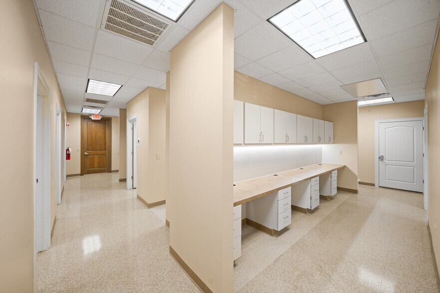 More Photos Of 4626 Riverstone Blvd, Missouri City Medical For Sale