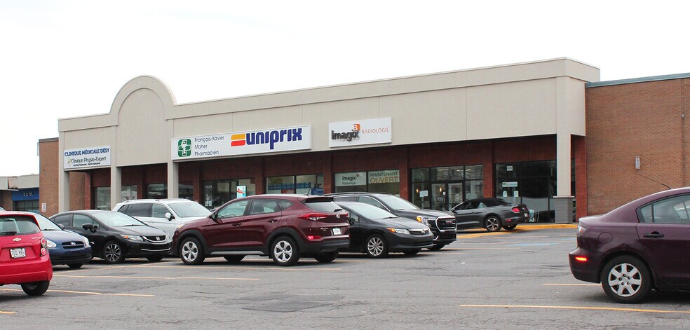 Primary Photo Of 5580-5636 Boul Henri-Bourassa E, Montréal Storefront For Lease