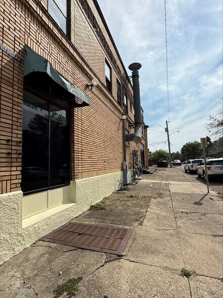 More Photos Of 1047-1055 Linden Ave, Dayton Storefront Retail Residential For Sale