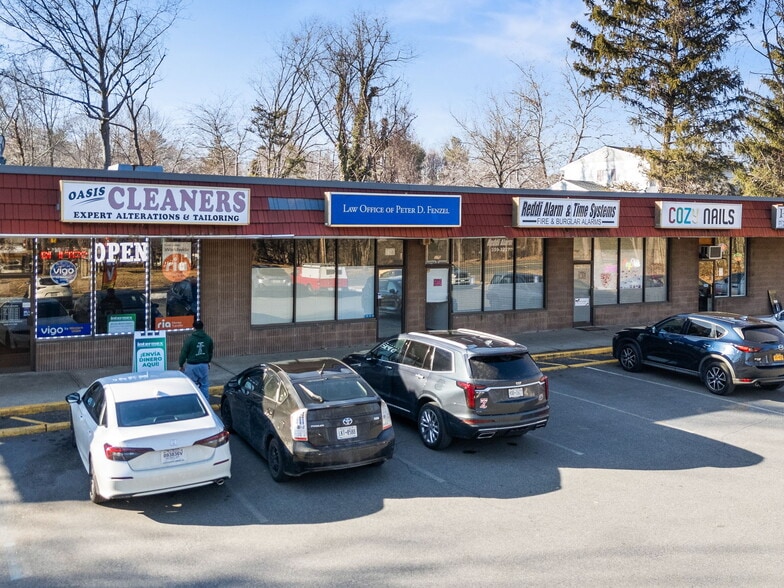 More Photos Of 362-374 Western Hwy, Tappan Freestanding For Lease