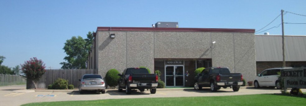 Primary Photo Of 4701 SW 18th St, Oklahoma City Manufacturing For Lease