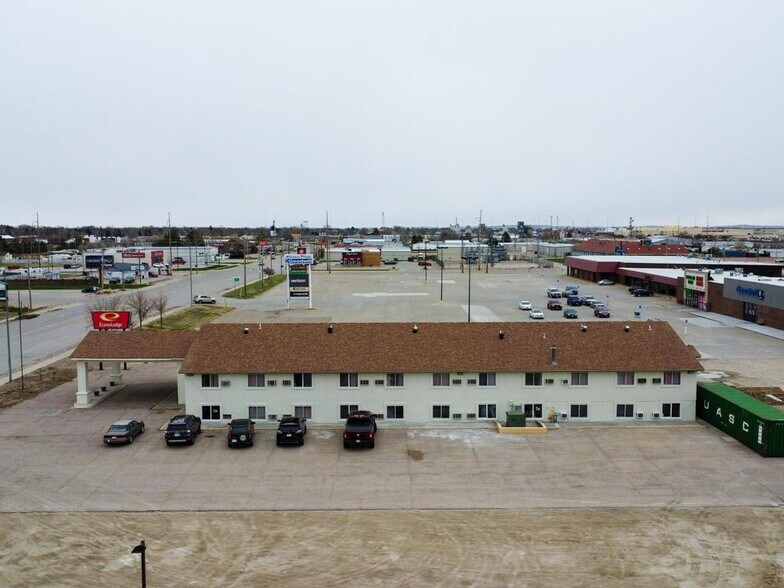 More Photos Of 1419 W 3rd St, Alliance Hotel For Sale