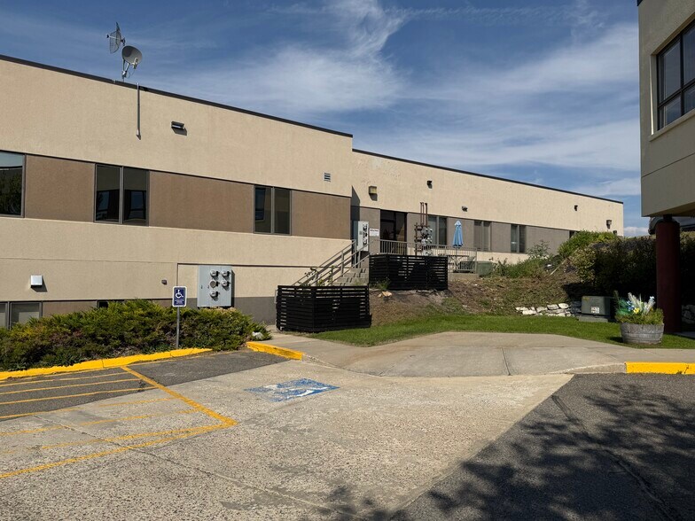 More Photos Of 301 Saddle Dr, Helena Medical For Lease