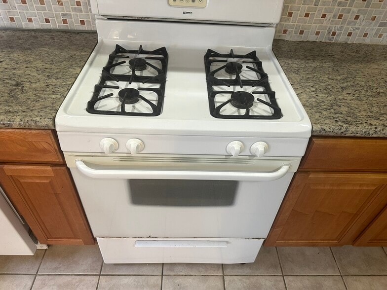 More Photos Of 150 W Stadium Dr, Stockton Apartments For Sale