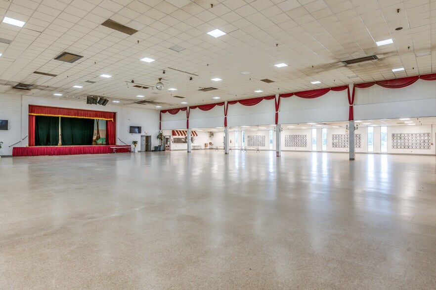 More Photos Of 555 Eastern Blvd, Montgomery Lodge Meeting Hall For Sale