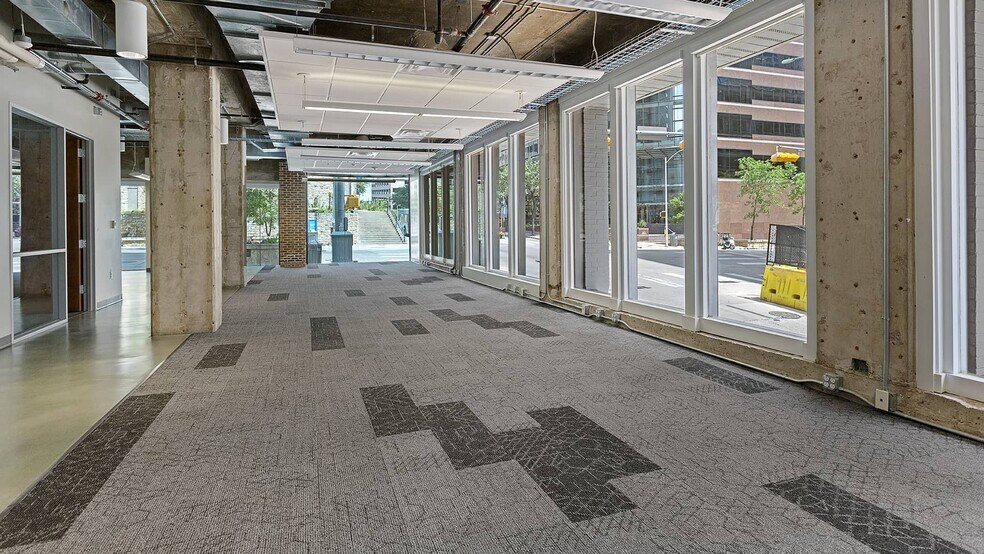 More Photos Of 800 Brazos St, Austin Apartments For Sale