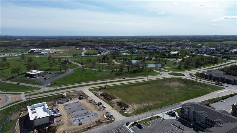 More Photos Of NW Shoal Creek Pky, Kansas City Land For Sale