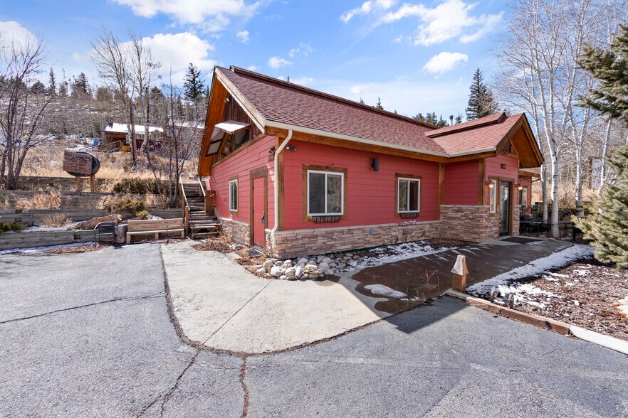 More Photos Of 606 W Byers Ave, Hot Sulphur Springs Flex For Sale