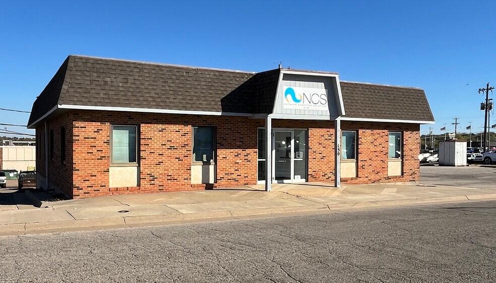 Primary Photo Of 150 SW 30th St, Topeka Office For Lease