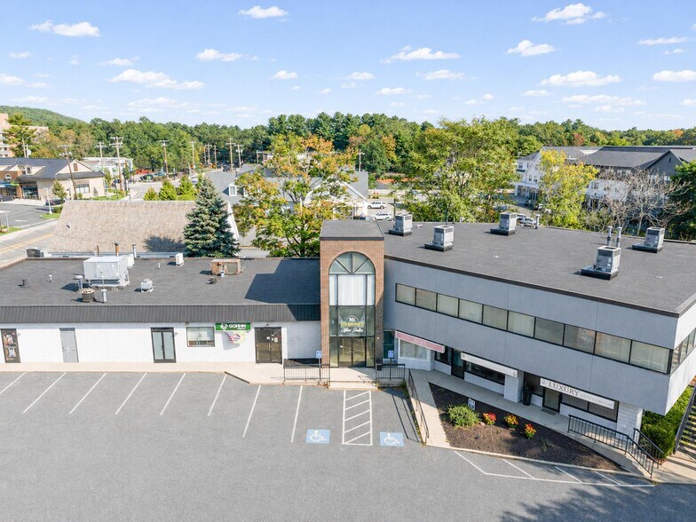 More Photos Of 861 Edgell Rd, Framingham Storefront For Sale