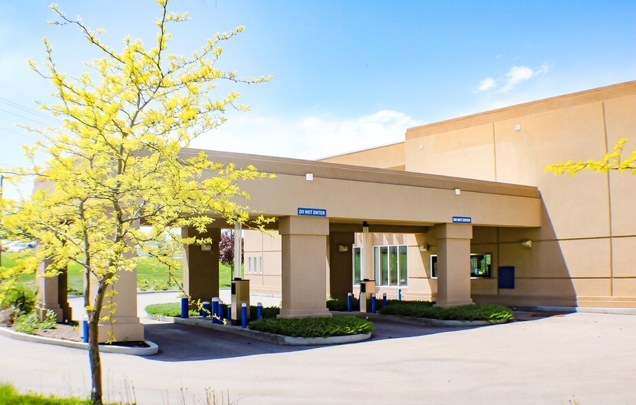 More Photos Of 1715 Pole Line Rd E, Twin Falls Bank For Sale