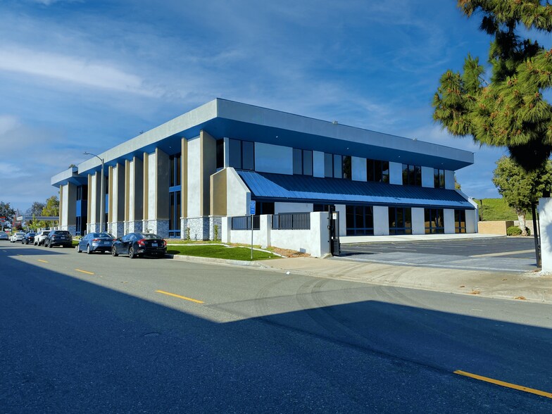 More Photos Of 171 S Anita Dr, Orange Medical For Lease