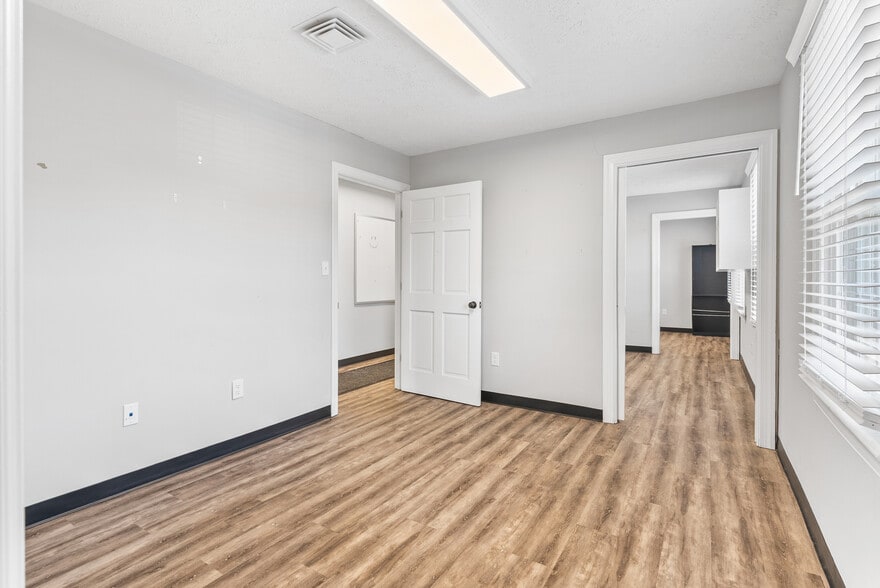 More Photos Of 6200 Fort Ave, Lynchburg Medical For Sale