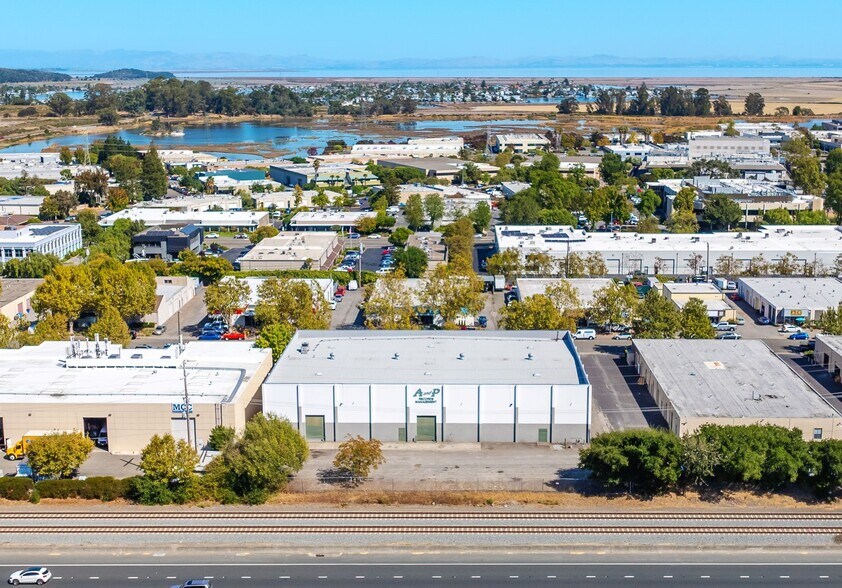 More Photos Of 77 Hamilton Dr, Novato Warehouse For Lease