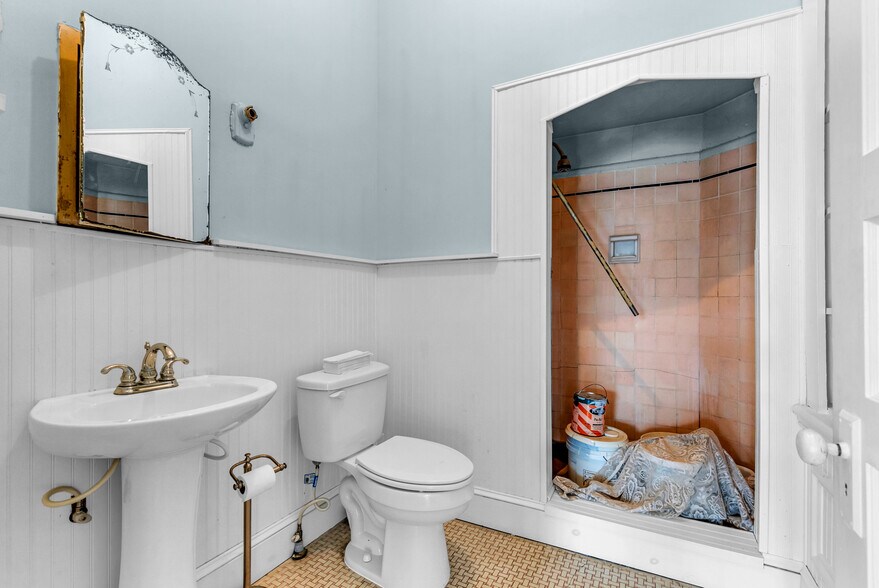 More Photos Of 104 Central Blvd, Guyton Office For Sale