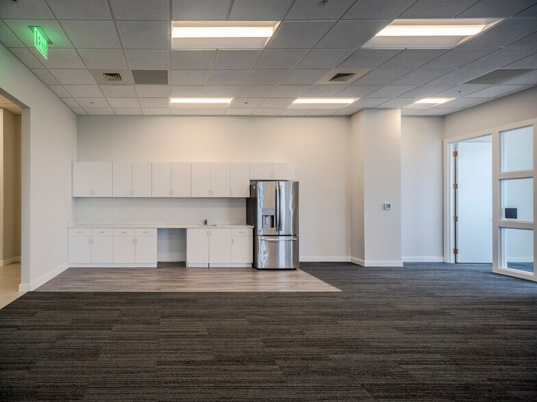 More Photos Of 1675 N Military Trl, Boca Raton Office For Lease