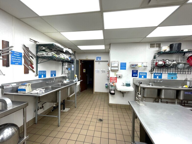 More Photos Of 321 Cherry Ave NE, Canton Storefront Retail Office For Sale