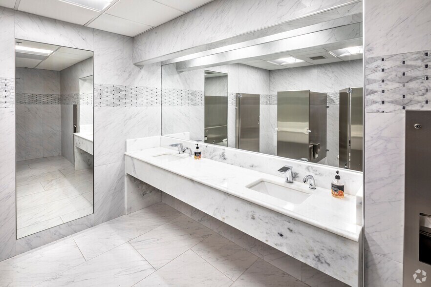 More Photos Of 13000 Harbor Center Dr, Woodbridge Office For Lease