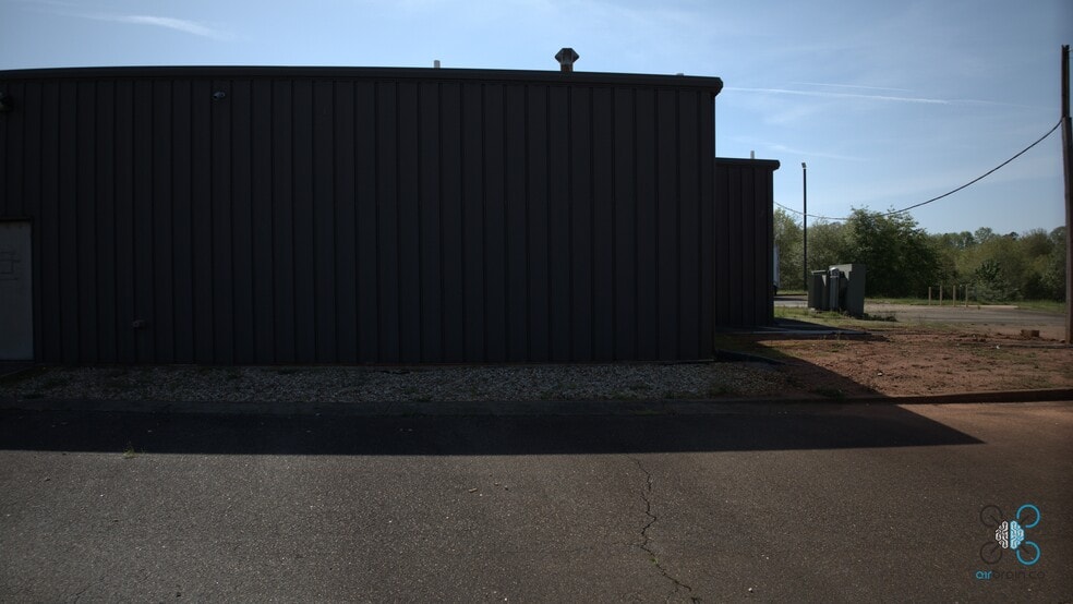 More Photos Of 3455 Keith Bridge Rd, Cumming Freestanding For Sale