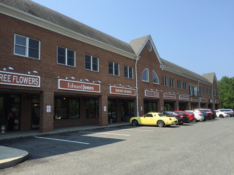 More Photos Of 9375 Chesapeake St, La Plata Storefront Retail Office For Lease