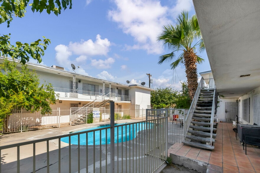More Photos Of 1165 Sierra Vista Dr, Las Vegas Apartments For Sale
