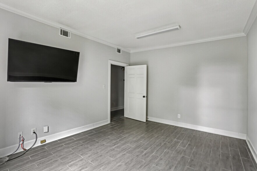 More Photos Of 3015-3025 Piedmont Rd NE, Atlanta Office For Sale