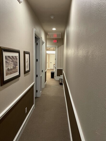 More Photos Of 212 E Virginia St, McKinney Storefront Retail Office For Lease