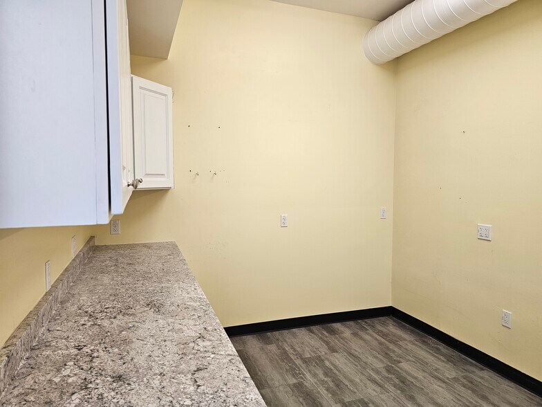 More Photos Of 3106 Rolison Rd, Redwood City Freestanding For Sale