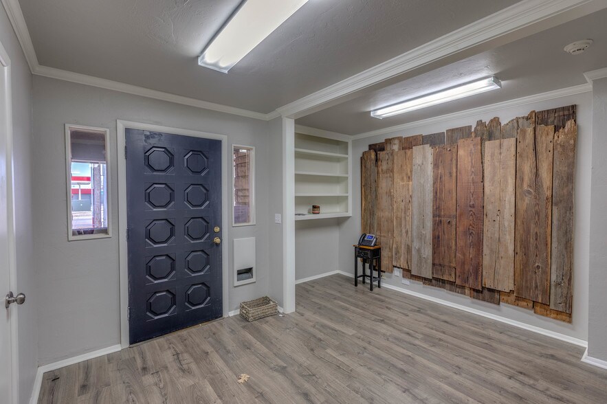 Primary Photo Of 1035 S Berry Rd, Norman Office For Sale