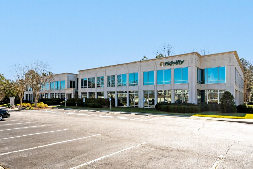 More Photos Of 11720 Amberpark Dr, Alpharetta Unknown For Lease