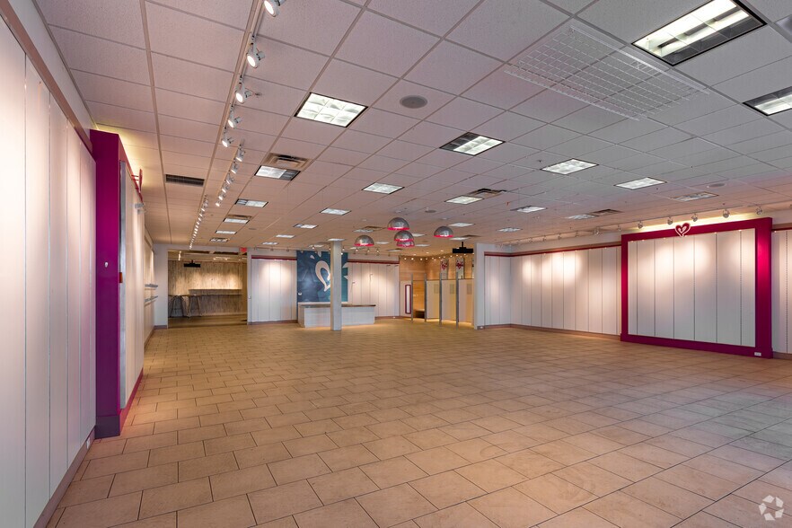 More Photos Of 301 Tanger Dr, Terrell Unknown For Lease