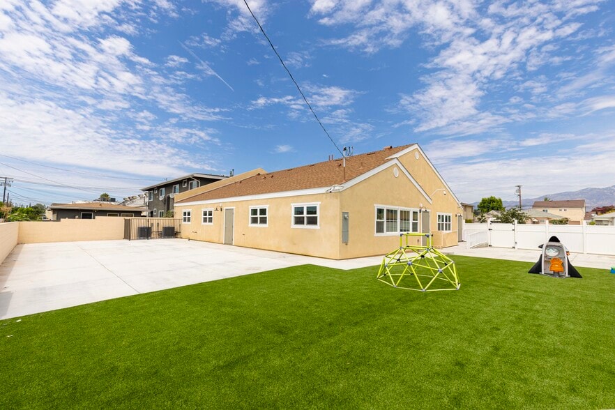 More Photos Of 208 W Fairview Ave, San Gabriel Schools For Lease