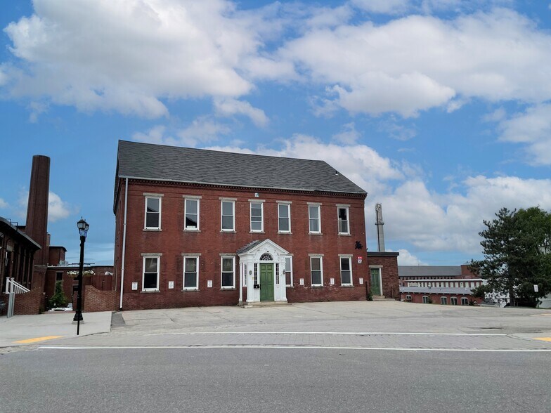 More Photos Of 2 York St, Biddeford Office For Sale