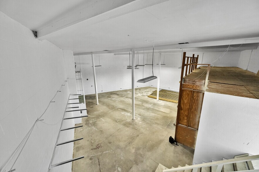 More Photos Of 4931 Venice Blvd, Los Angeles Storefront For Lease