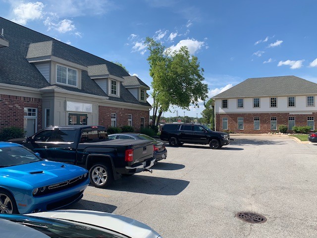 More Photos Of 710-802 N Main St, Crown Point Storefront Retail Office For Lease