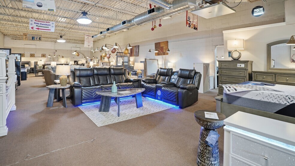 More Photos Of 9-13 Pine Aire Dr, Bay Shore Warehouse For Sale