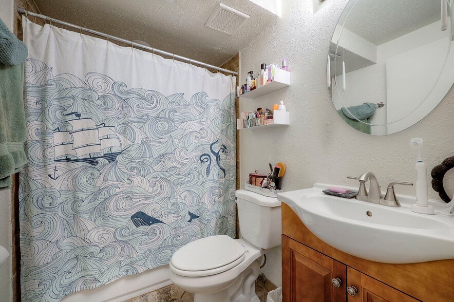 More Photos Of 4226-4228 Locust St, Kansas City Apartments For Sale