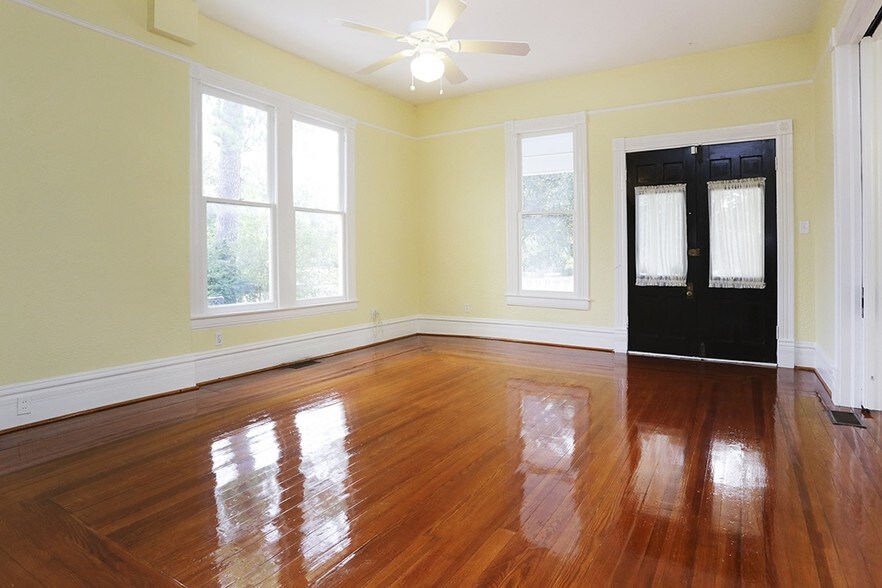 More Photos Of 1229 Heights Blvd, Houston Loft Creative Space For Lease