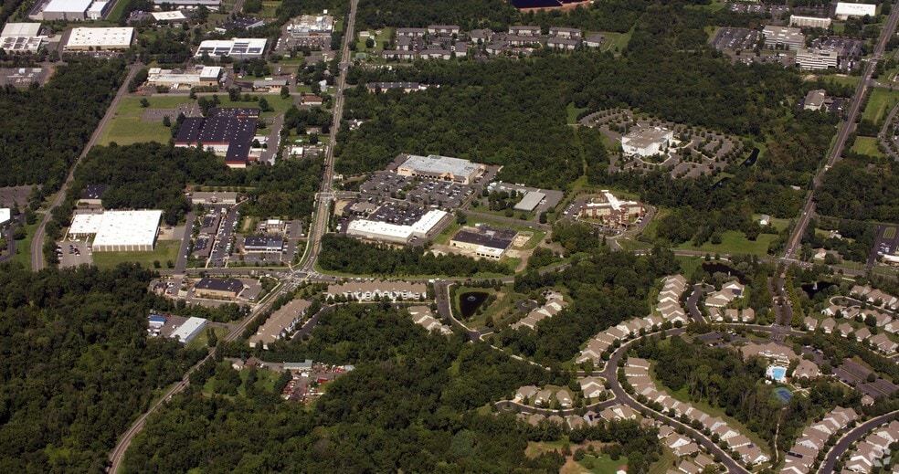 More Photos Of 785 Old New Brunswick Rd, Somerset Storefront For Lease