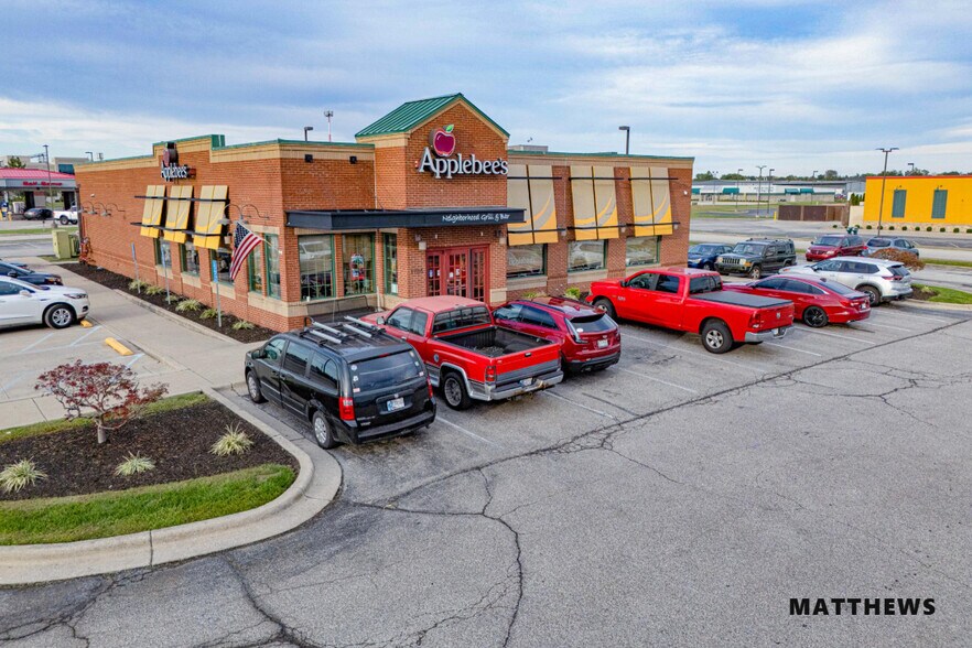 Primary Photo Of 1705 E Tipton St, Seymour Restaurant For Sale