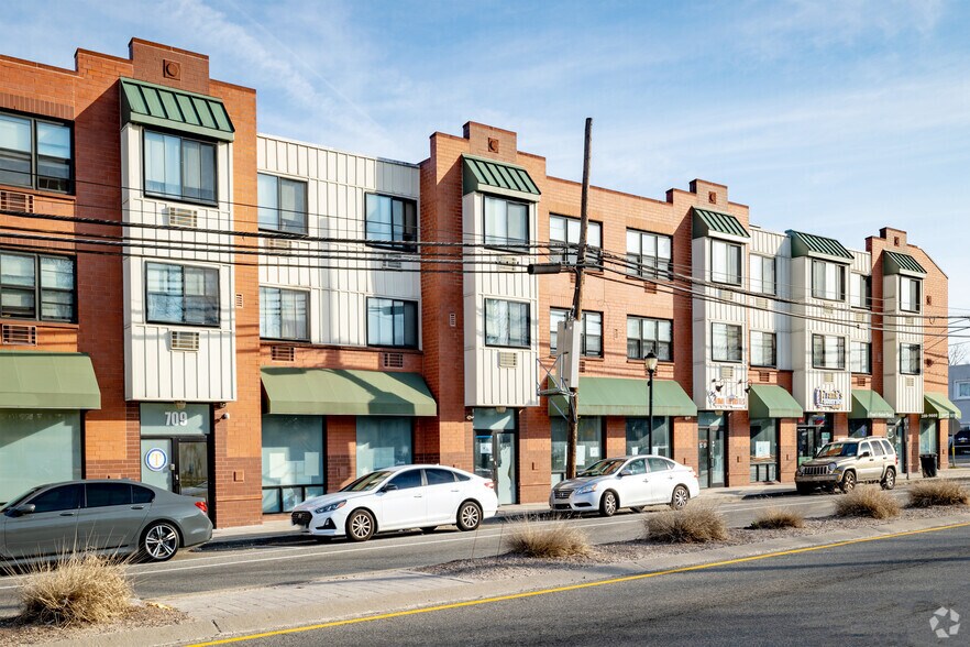 More Photos Of 701 Prospect Ave, Westbury Apartments For Lease