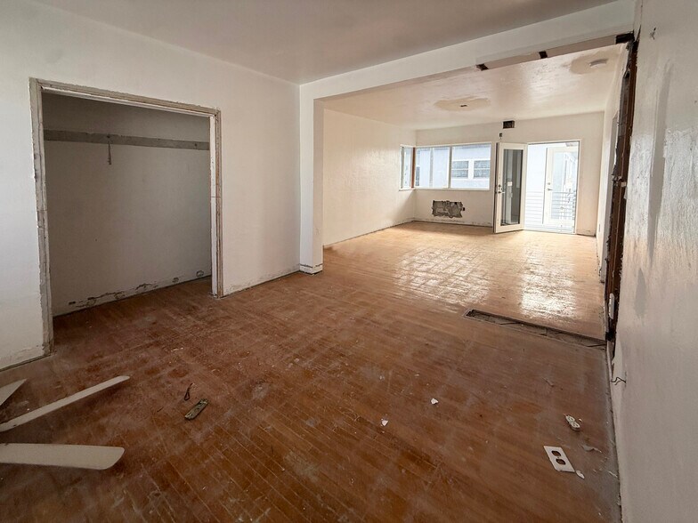 More Photos Of 8025 Crespi Blvd, Miami Beach Apartments For Sale