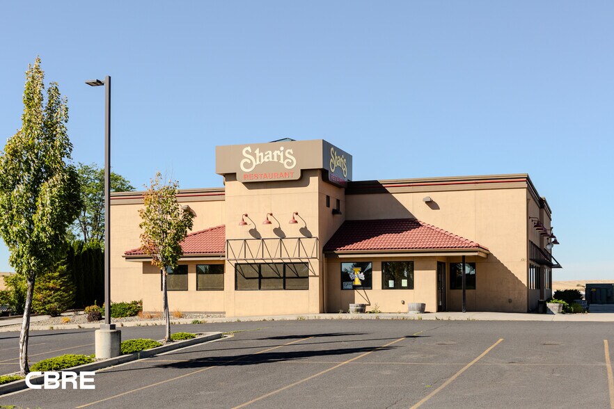 More Photos Of 121 Warbonnet Dr, Moscow Restaurant For Sale