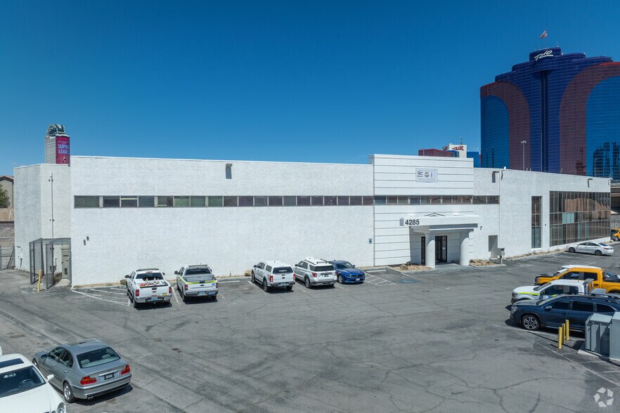 More Photos Of 4285 Polaris Ave, Las Vegas Office For Lease
