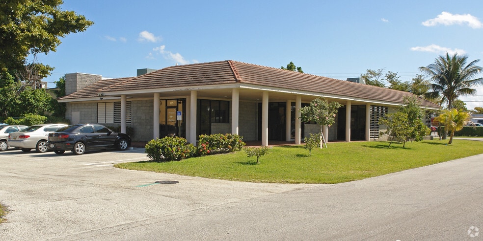 Primary Photo Of 925 SE 1st St, Pompano Beach Medical For Sale