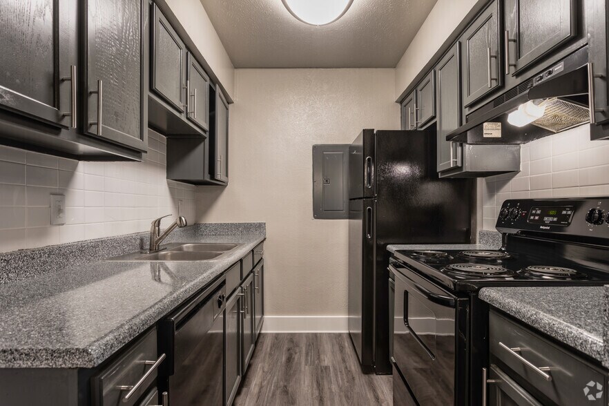 More Photos Of 834 Timberlake Dr, Arlington Apartments For Sale